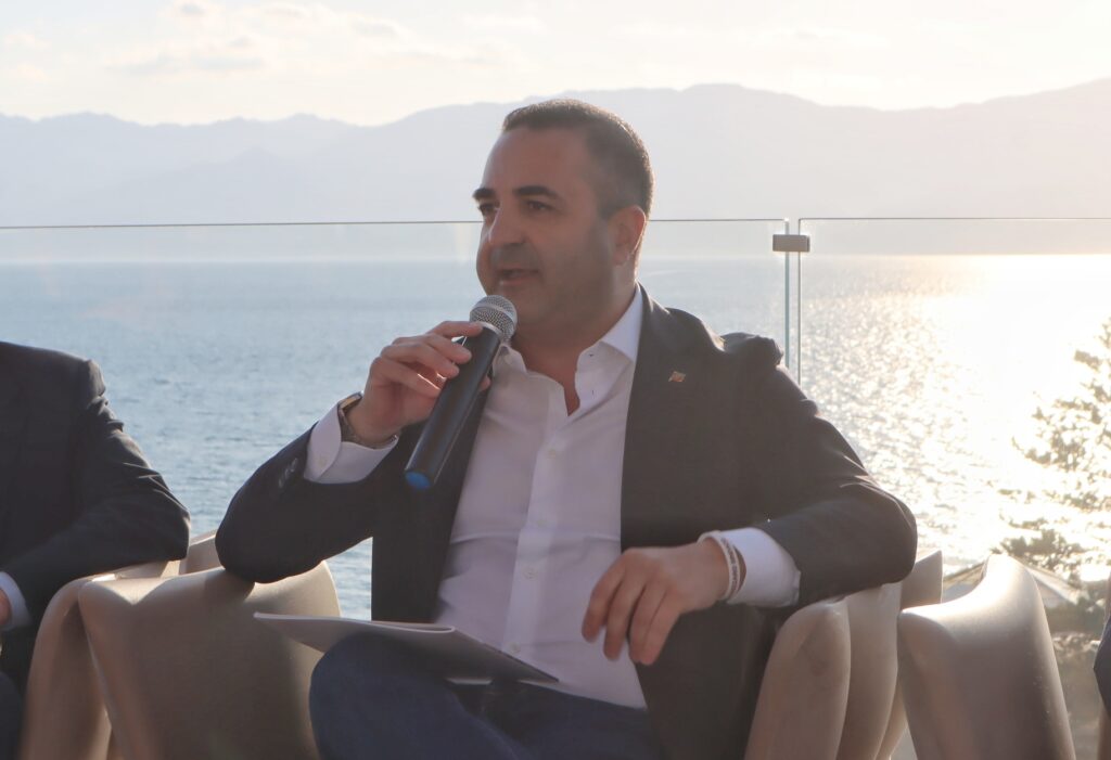 confronto candidati Sindaco al didimos hotel