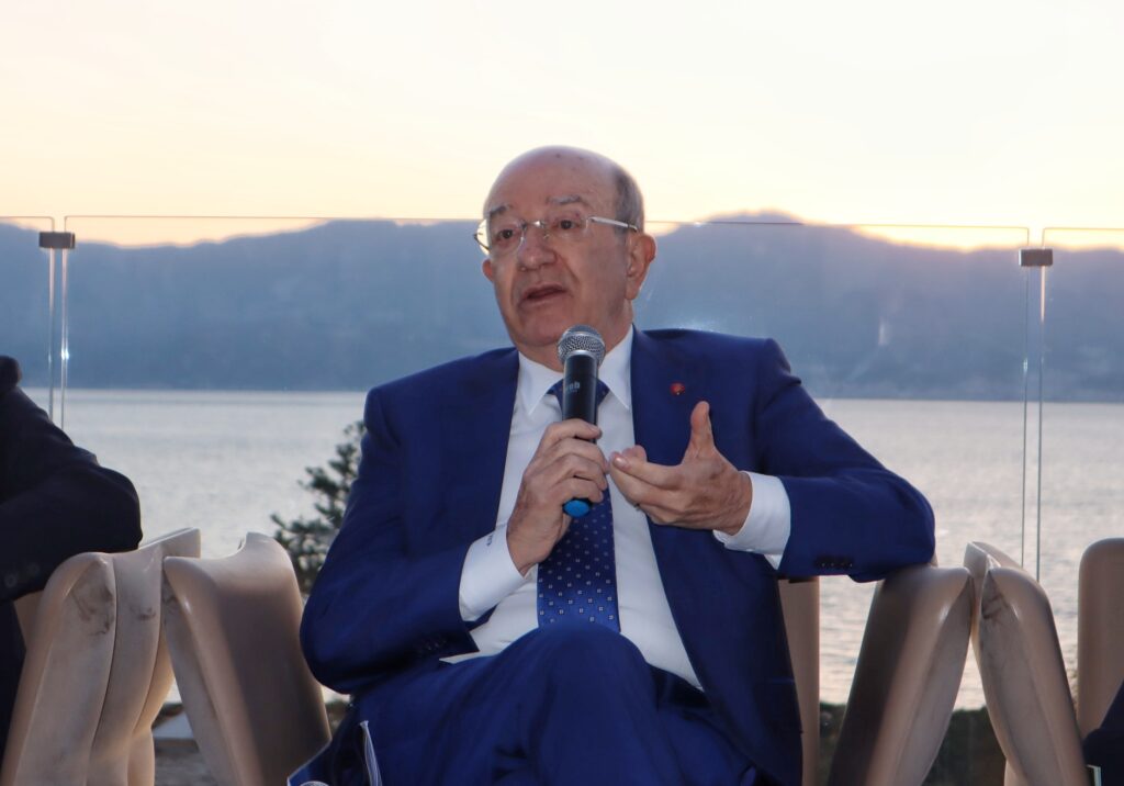 confronto candidati Sindaco al didimos hotel lamberti