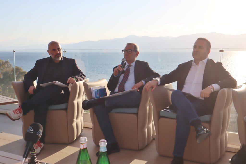 confronto candidati Sindaco al didimos hotel