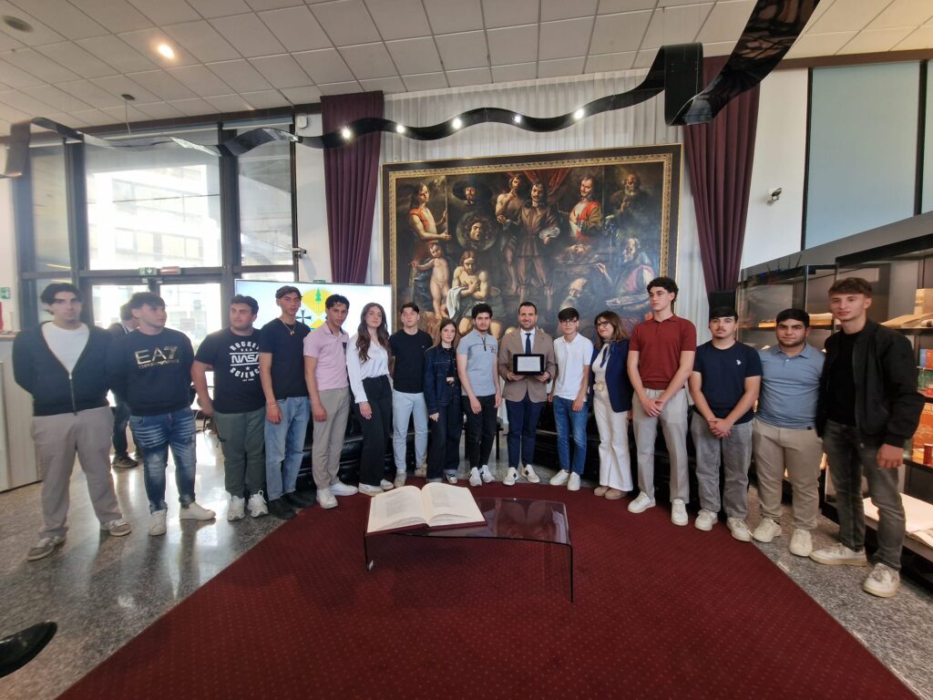 encomio alla 4ª D del Liceo Volta