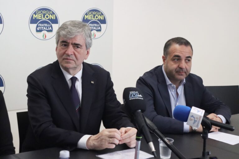 Il Ministro del Turismo Mazzi a Reggio Calabria e l’invito a Cannizzaro: “vinci, festeggia ma il giorno dopo ti aspetto a Roma per dirmi cosa vuoi fare della città”