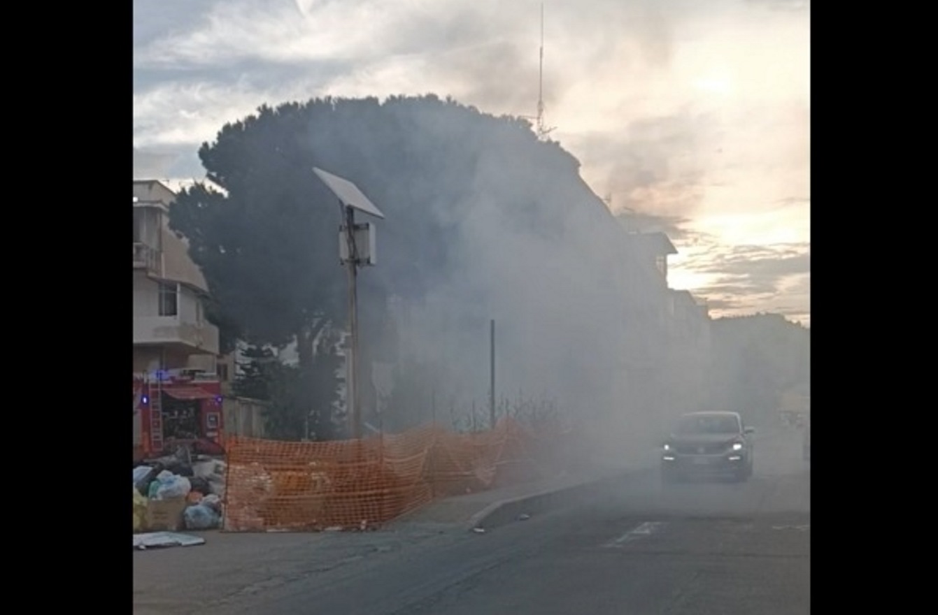 incendio rifiuti