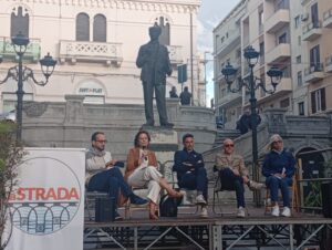 incontro la strada a piazza camagna