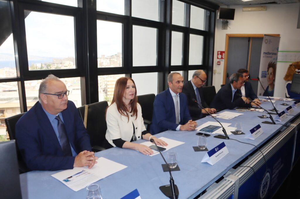 presentazione offerta formativa università mediterranea