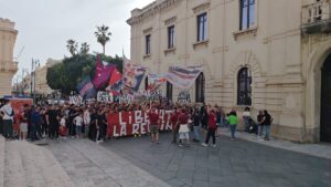 protesta ultrà reggina