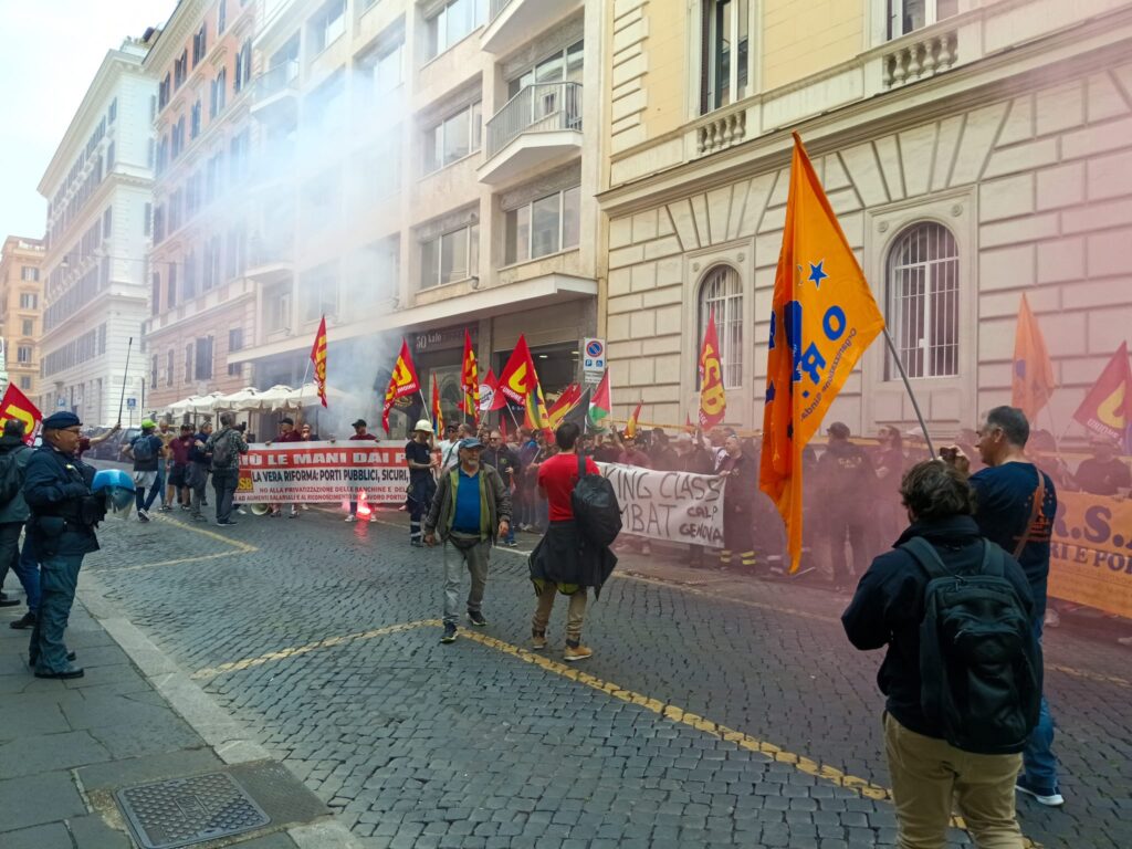 sciopero portuali davanti al ministero