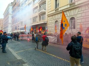 sciopero portuali davanti al ministero