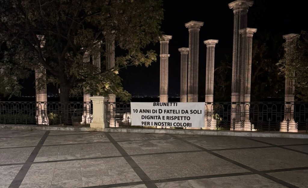 striscioni ultrà reggina contro la proprietà