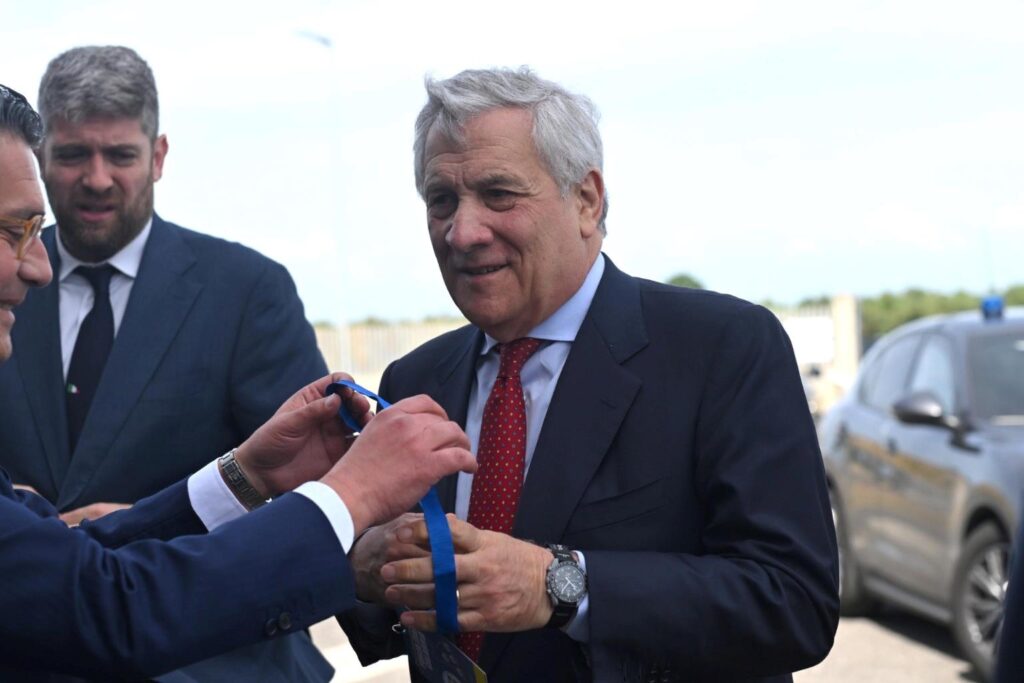 tajani4