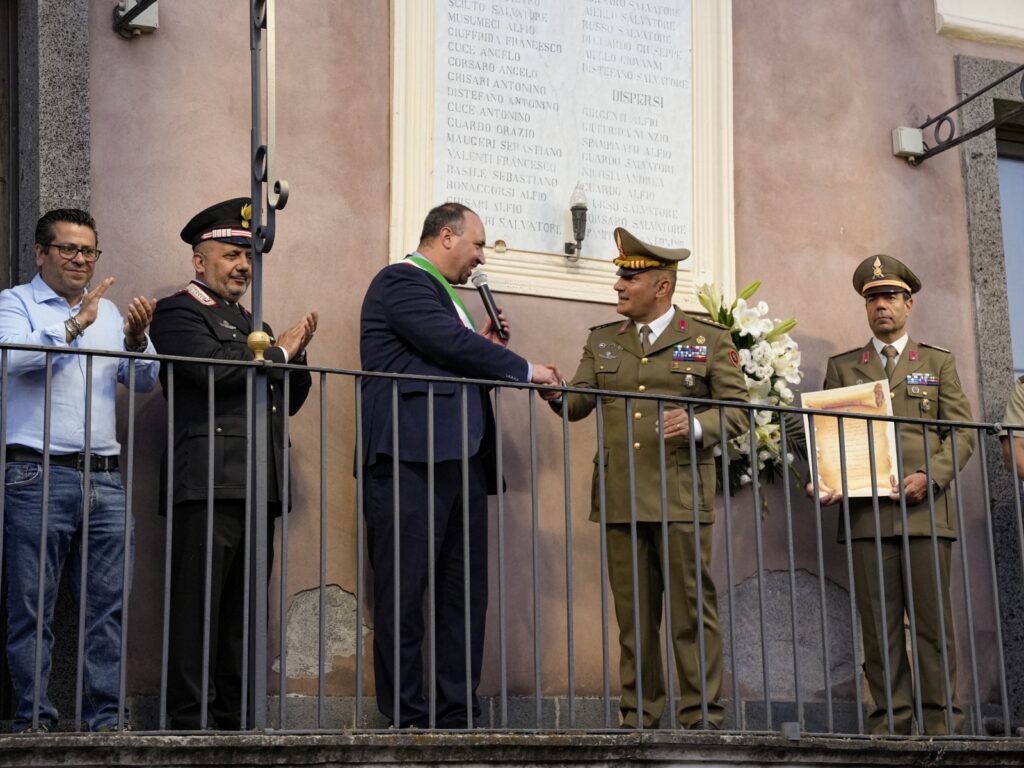 3 Un momento della cerimonia