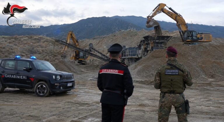 Reggio Calabria, operazione “Golden River”: scoperto il business della sabbia rubata, 5 arresti