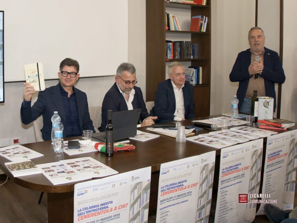 CALOVETO-BIBLIOTECA