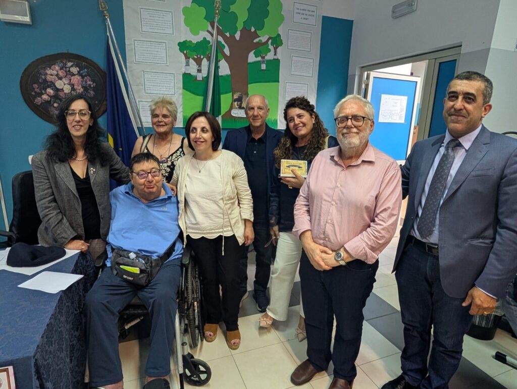 COMMISSIONE E FAMIGLIA CUZZOLA