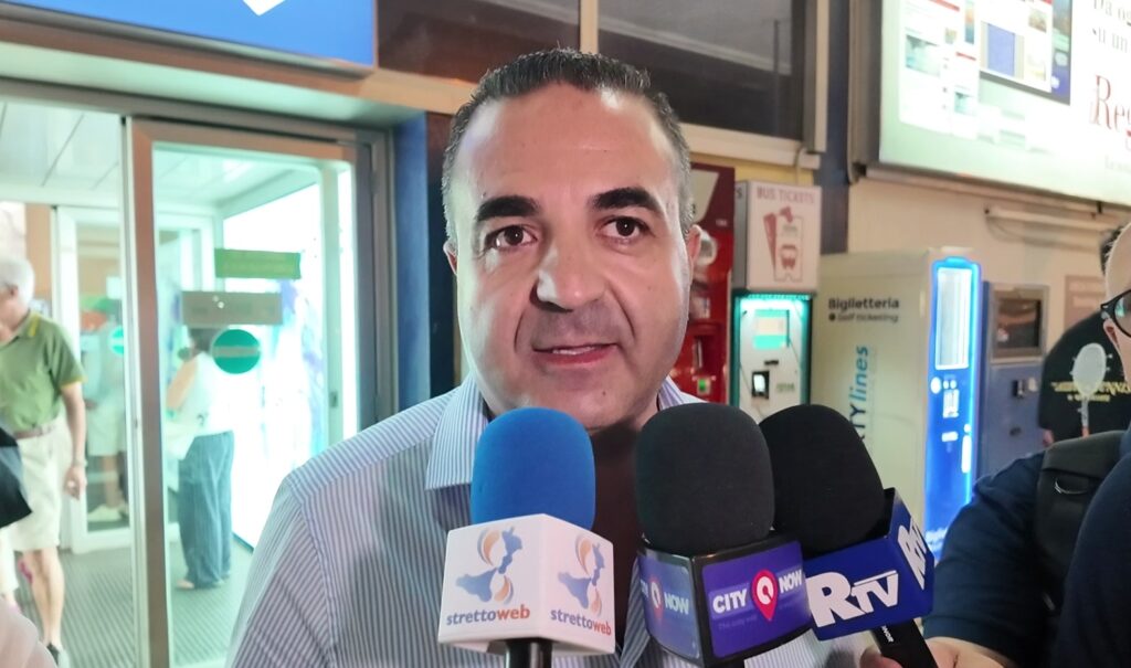 Cannizzaro all'aeroporto di ritorno da Roma dopo firma Lotito per acquisto Reggina