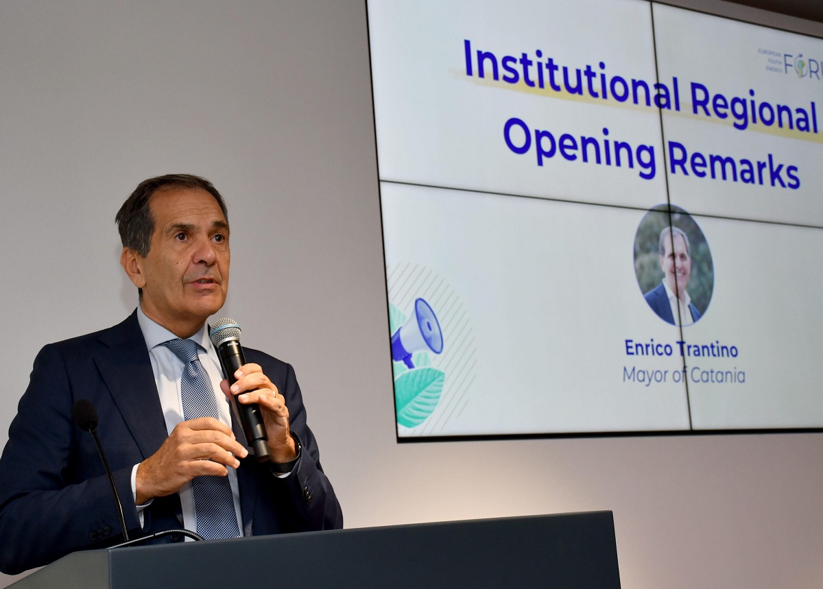 European youth energy forum,transizione è una sfida globale