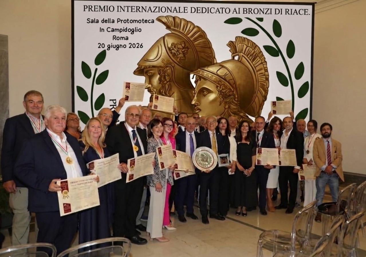 Foto di gruppo Premio Internazionale dedicato ai Bronzi di Riace 2026
