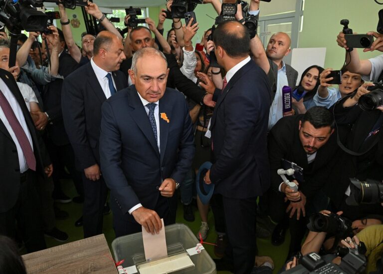 L’Armenia guarda all’Europa, Pashinyan vince le elezioni parlamentari