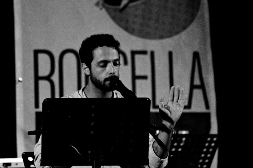 Pablo Neruda con #RegalaunaPoesia Stories