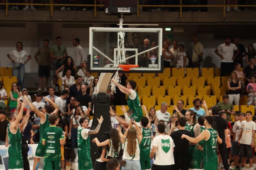 Viola-Avellino