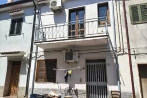 abitazione braccianti bruciati vivi amendolara