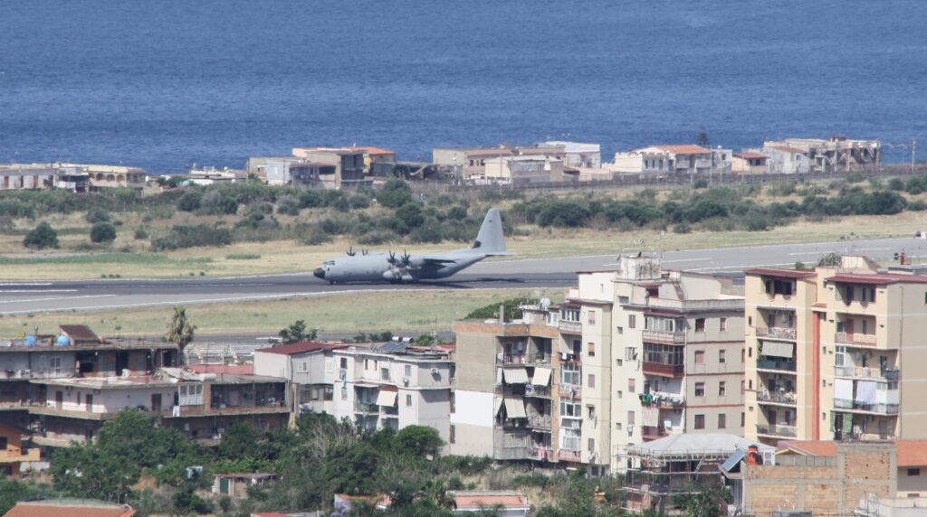 aerei militari aeroporto reggio calabria