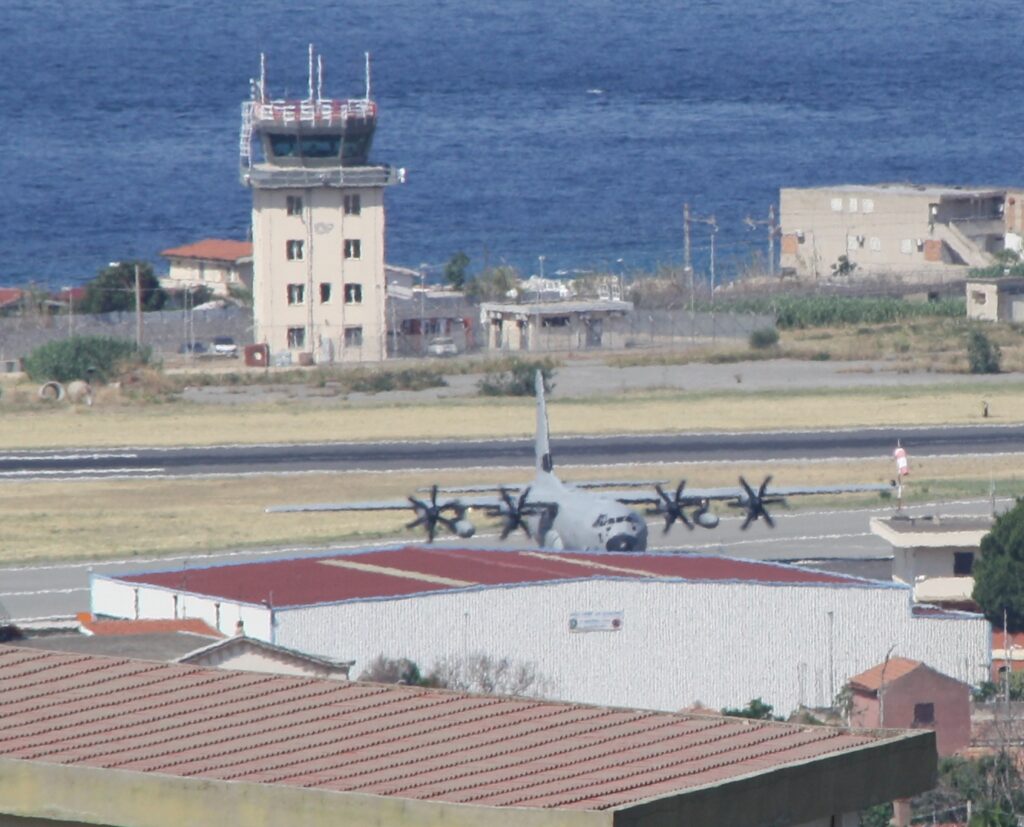 aerei militari aeroporto reggio calabria