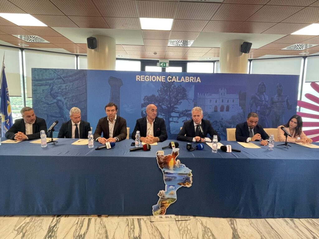 conferenza presentazione merano wine festival in calabria