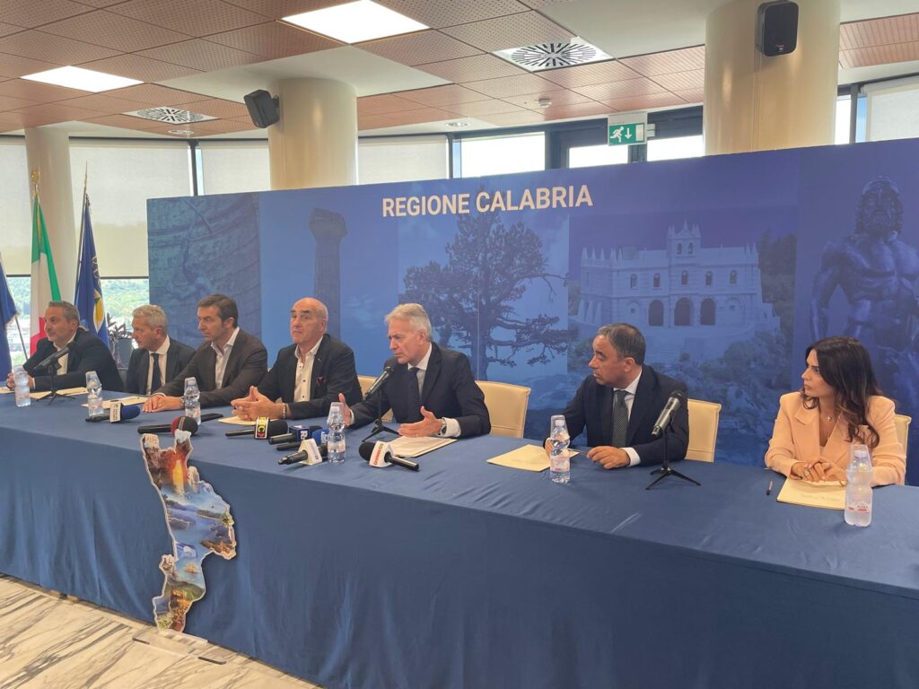 conferenza presentazione merano wine festival in calabria