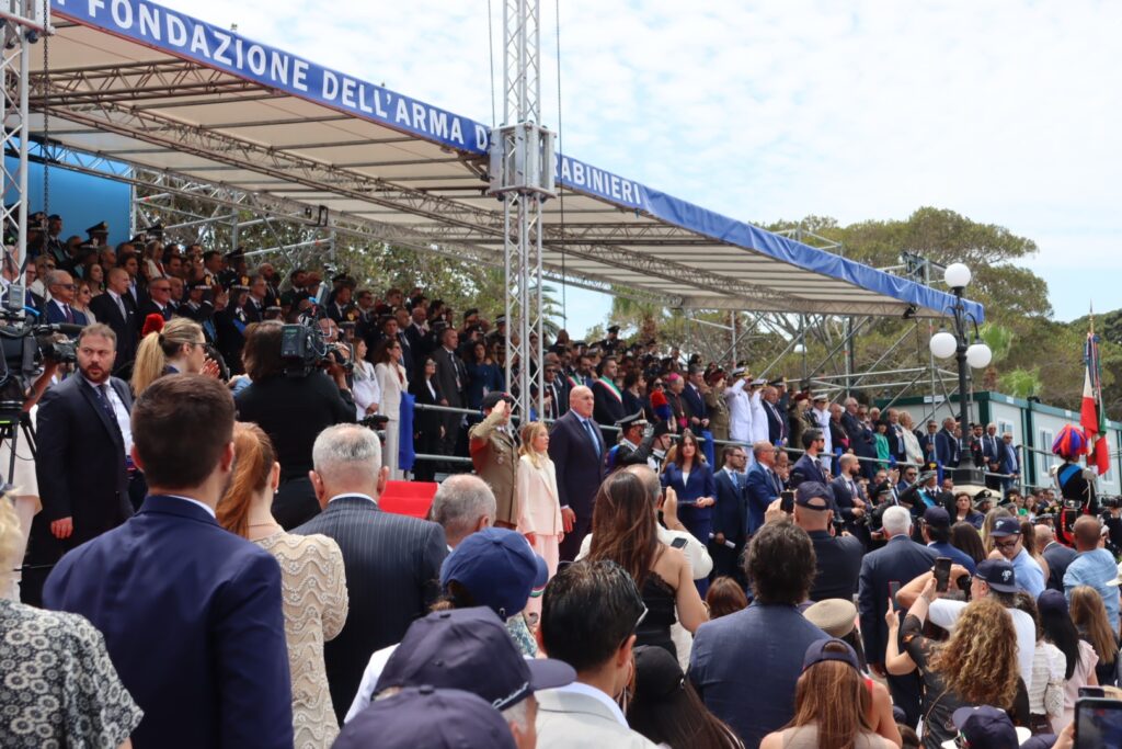 consegne onorificienze e medaglie festa dei carabinieri a reggio calabria (3)