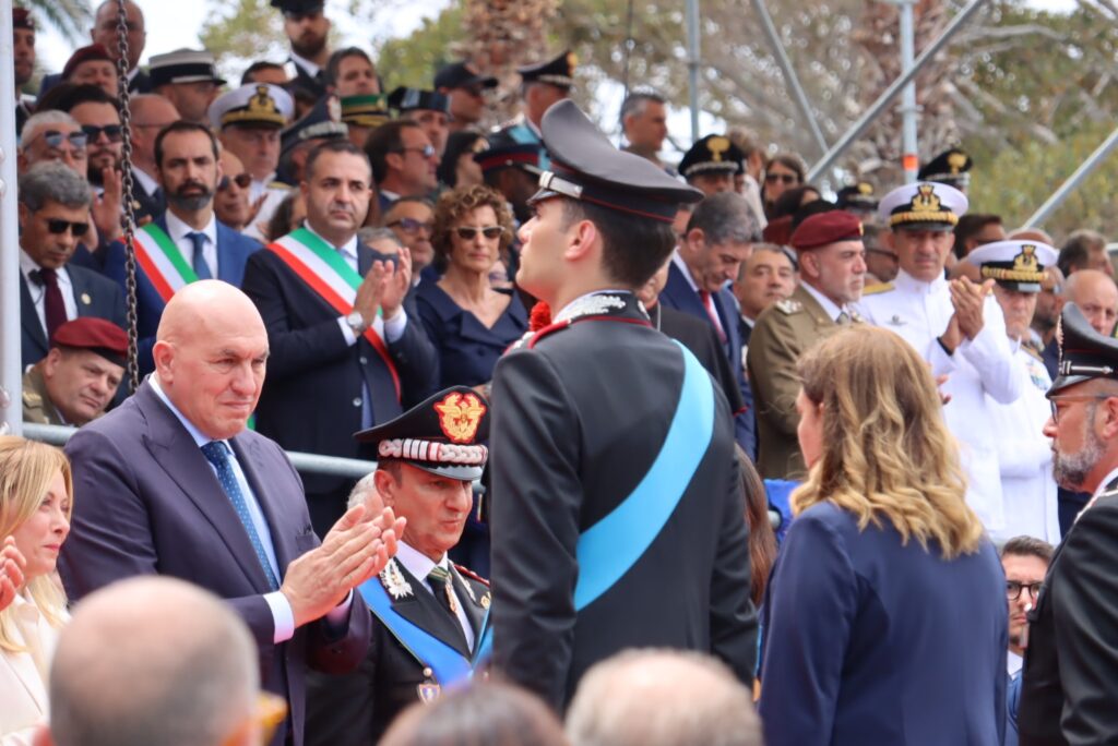 consegne onorificienze e medaglie festa dei carabinieri a reggio calabria (4)