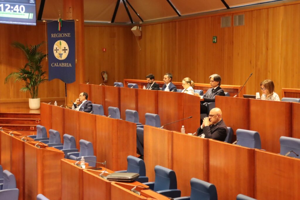 consiglio regionale della calabria 8 giugno 2026