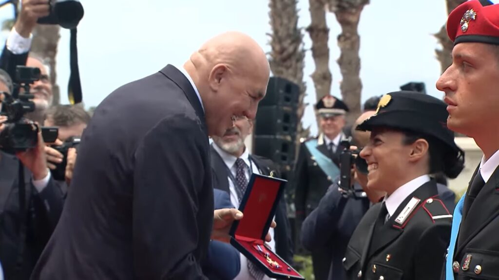 crosetto premia federica brignone