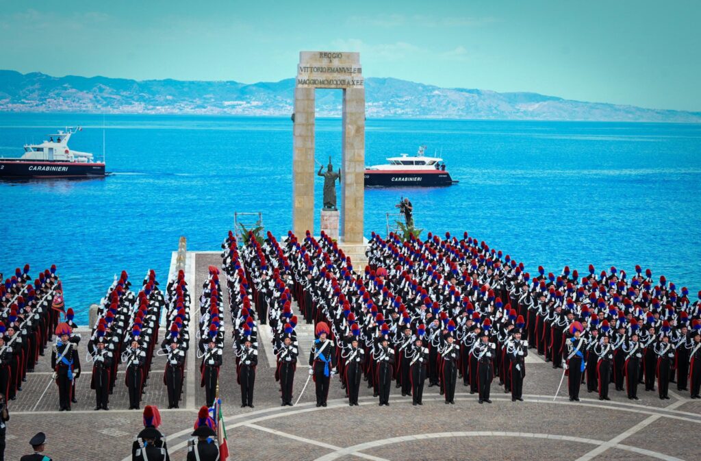 La festa dei carabinieri per i 212 anni dell'Arma