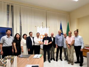 firma accordo Conservatorio Corelli e Università Cinese