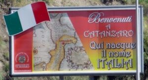 foto-cartello-Prima-Italia-CZ