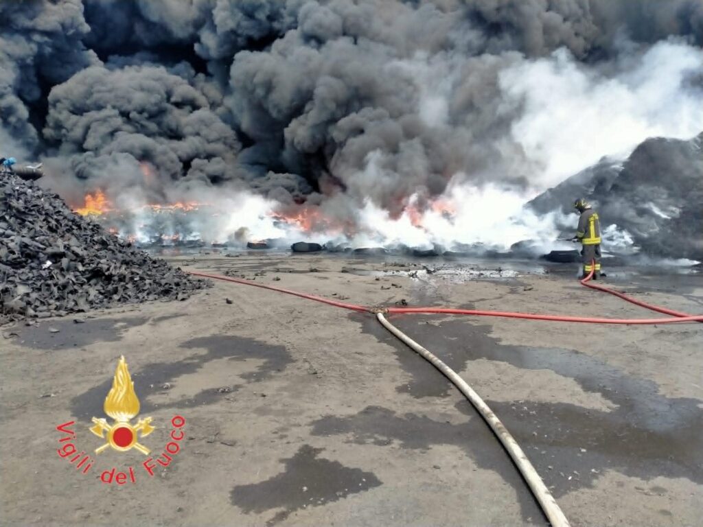 incendio lamezia terme