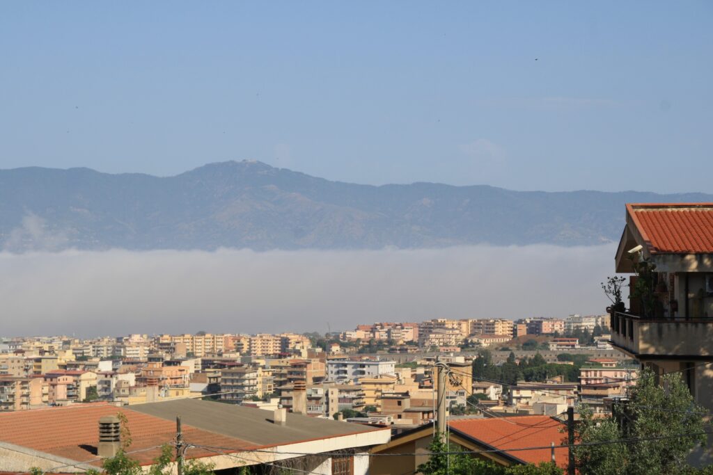 lupa di mare nebbia reggio calabria 5 giugno 2026