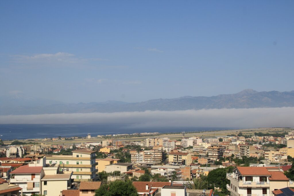 lupa di mare nebbia reggio calabria 5 giugno 2026