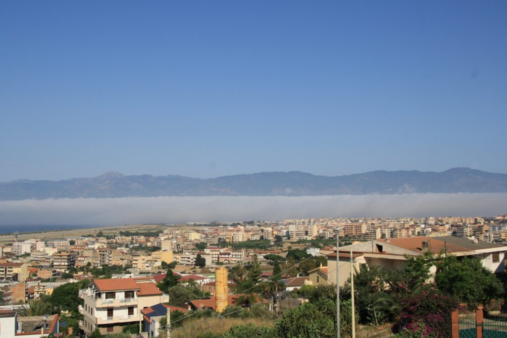 lupa di mare nebbia reggio calabria 5 giugno 2026