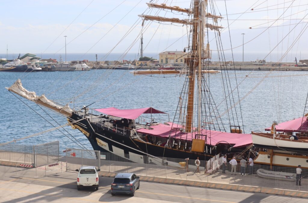 nave palinuro