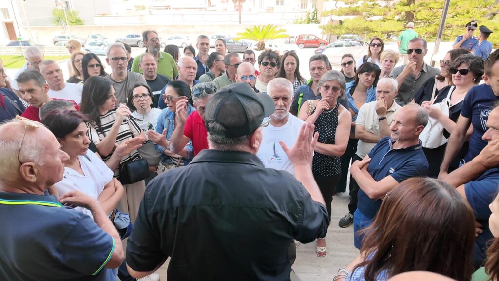 protesta TIS Reggio Calabria