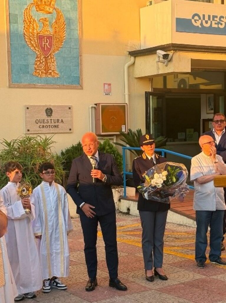 sant'antonio questura crotone