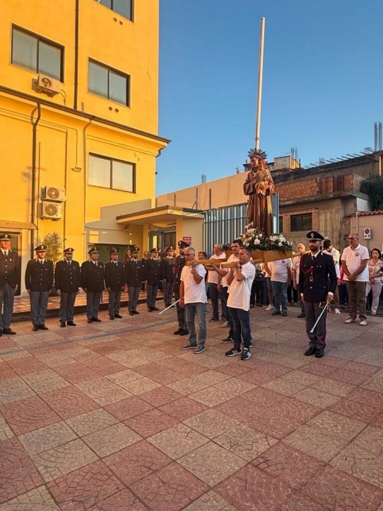 sant'antonio questura crotone