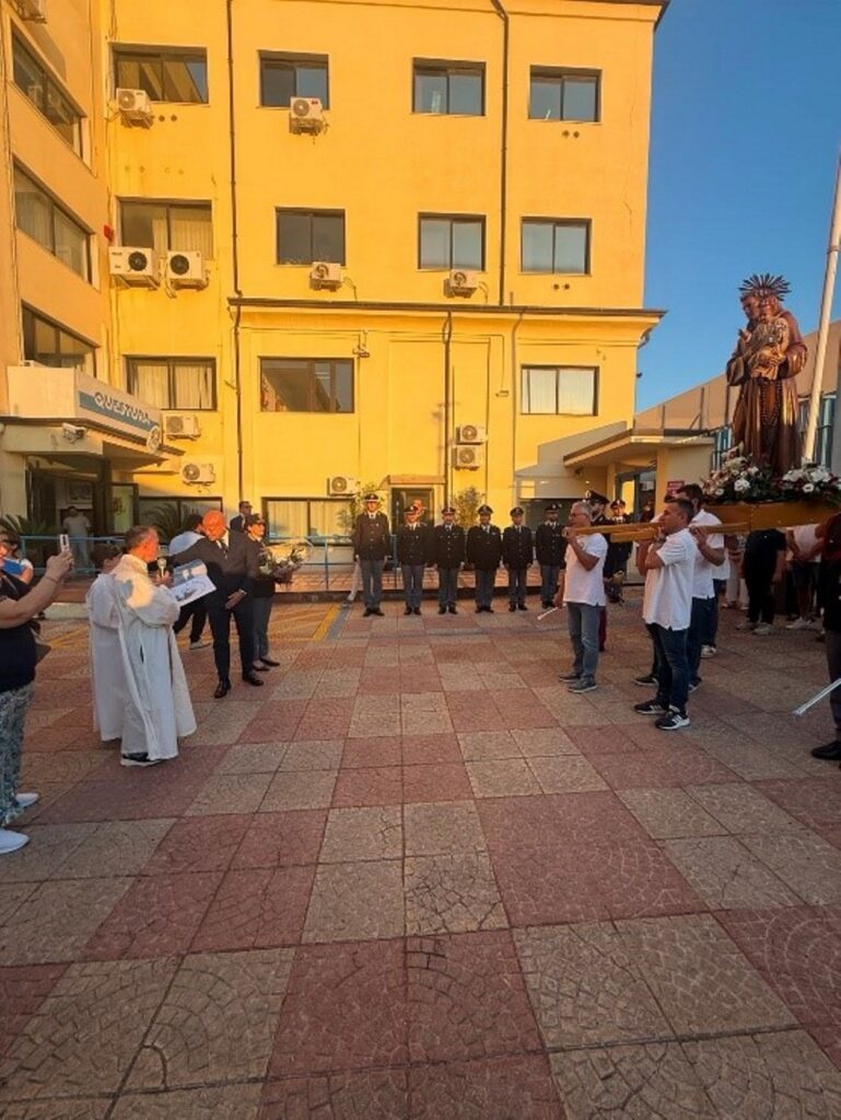 sant'antonio questura crotone
