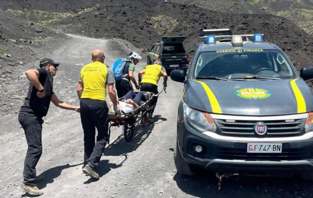turista soccorsa etna