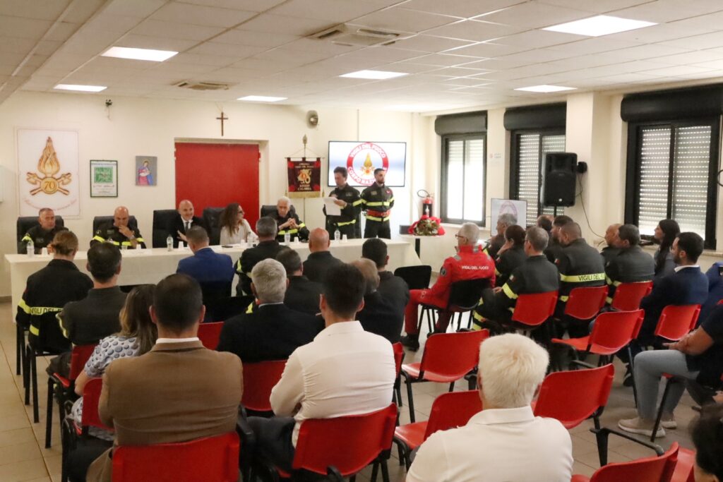vigili del fuoco visita sottosegretari ferro e prisco