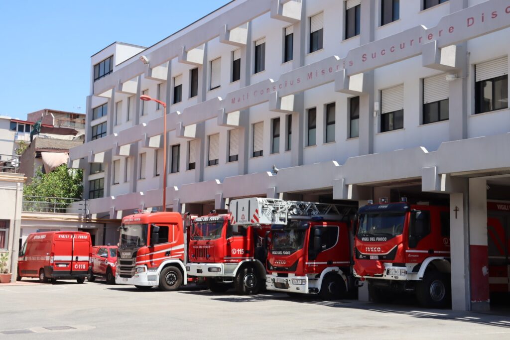 vigili del fuoco visita sottosegretari ferro e prisco