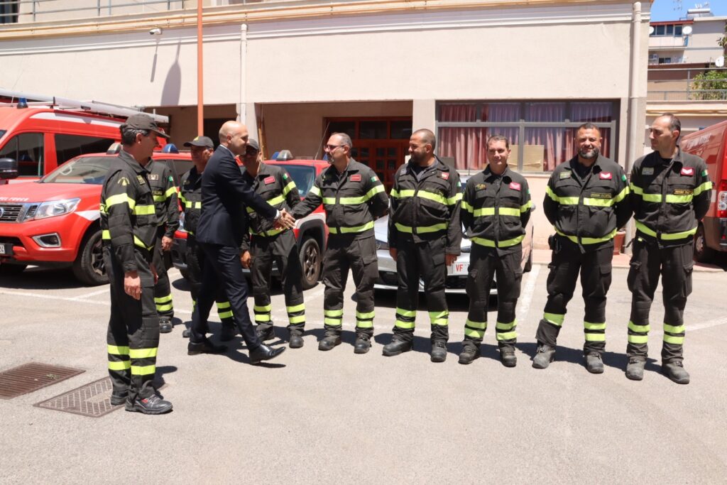 vigili del fuoco visita sottosegretari ferro e prisco