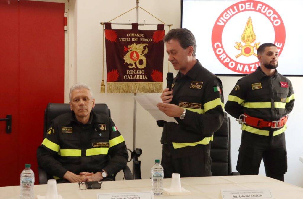 vigili del fuoco visita sottosegretari ferro e prisco
