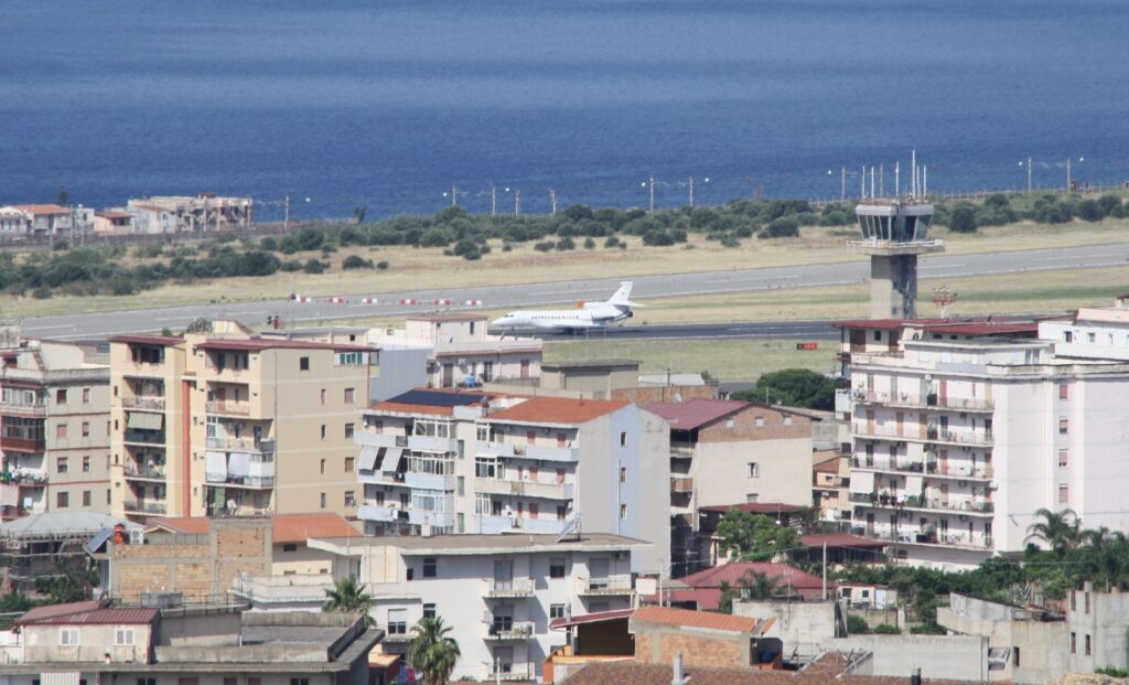 volo giorgia meloni atterra aeroporto reggio calabria 5 giugno 2026